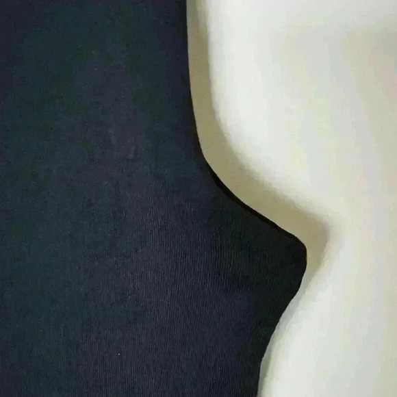 Aritzia Babaton Contour Cropped Tank - Picture 4 of 6